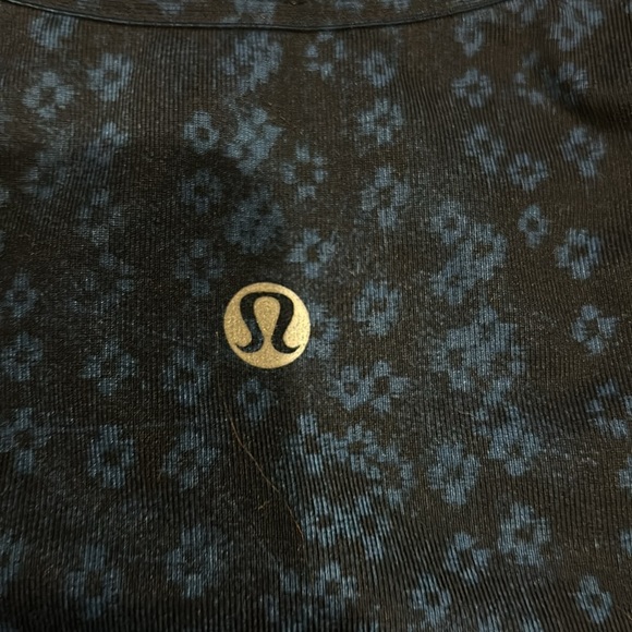 Lululemon workout top - Picture 3 of 3